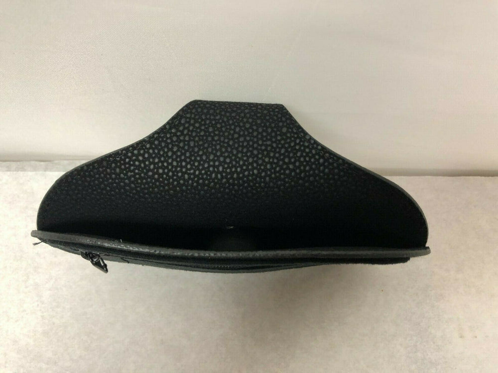 
                  
                    Unbranded (Black Eyeglasses case) - KMOPT- 132
                  
                