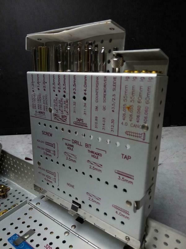 
                  
                    SYNTHES SMALL FRAGMENT SET ( LC-DCP: TITANIUM)
                  
                