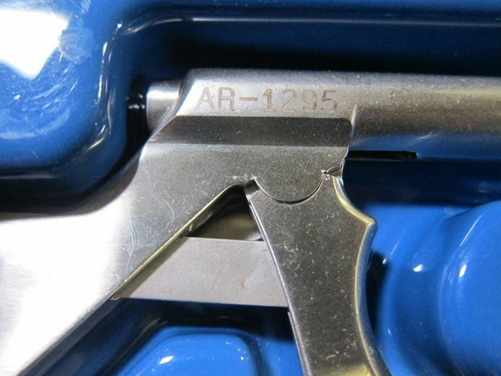 
                  
                    Arthrex AR-1329 Fastak & Corkscrew Shoulder Repair Instrumentation (6DM)
                  
                