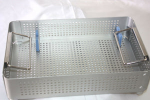 
                  
                    Small Unbranded Medical Clamp Container (303GS)
                  
                