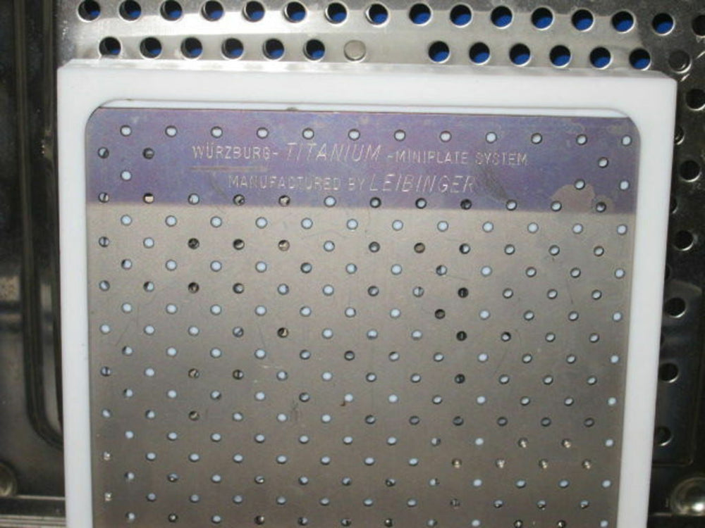 
                  
                    LEIBINGER Wurzburg-Titanium Mini Plate System In Tray (31DM)
                  
                