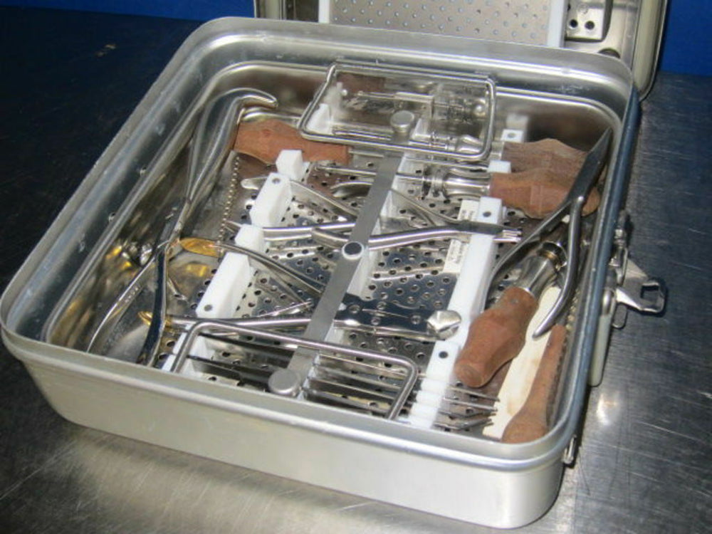 
                  
                    LEIBINGER Wurzburg-Titanium Mini Plate System In Tray (31DM)
                  
                