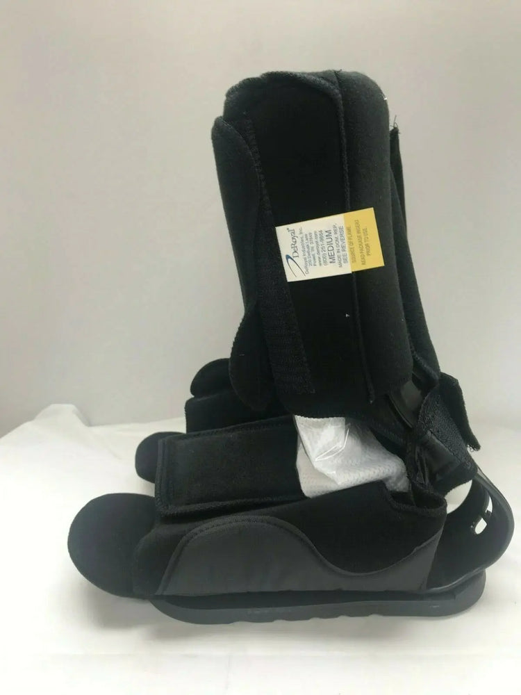 
                  
                    DeRoyal Ankle Contracture Boot with Vel-Foam Liner, Medium 1 Ct. (384KMD)
                  
                