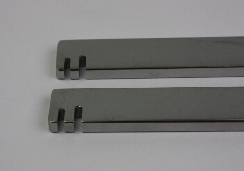 
                  
                    Orthopedic Small Bone Plate Benders for Plates up to 2.0mm | KeeboMed
                  
                