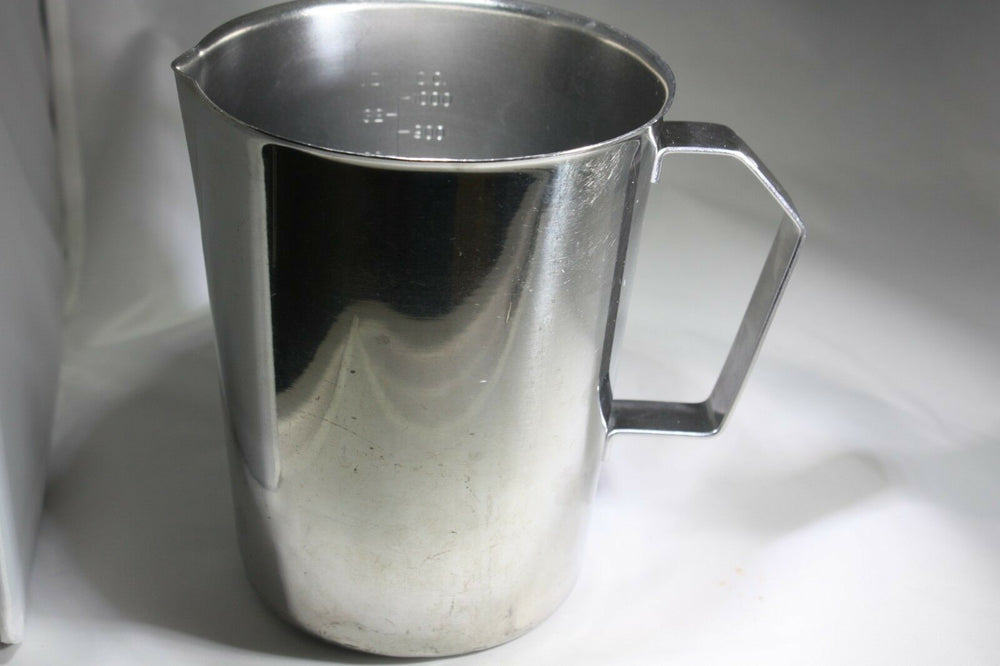 
                  
                    Polar Ware 32 oz Measuring Cup (279GS)
                  
                