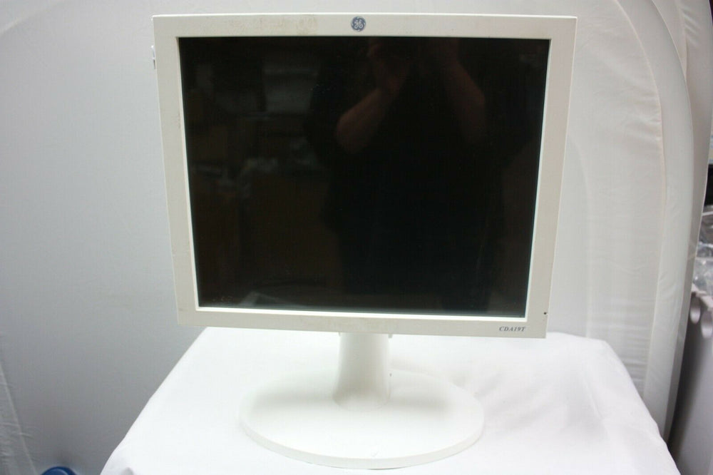 
                  
                    GE USE1911A Display Monitor CDA19T w/Stand (51RL)
                  
                