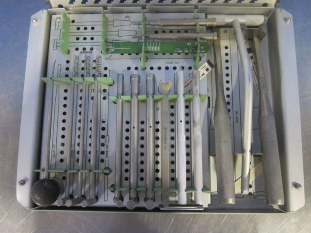 ACROMED CORPORATION VSP Instrument Set