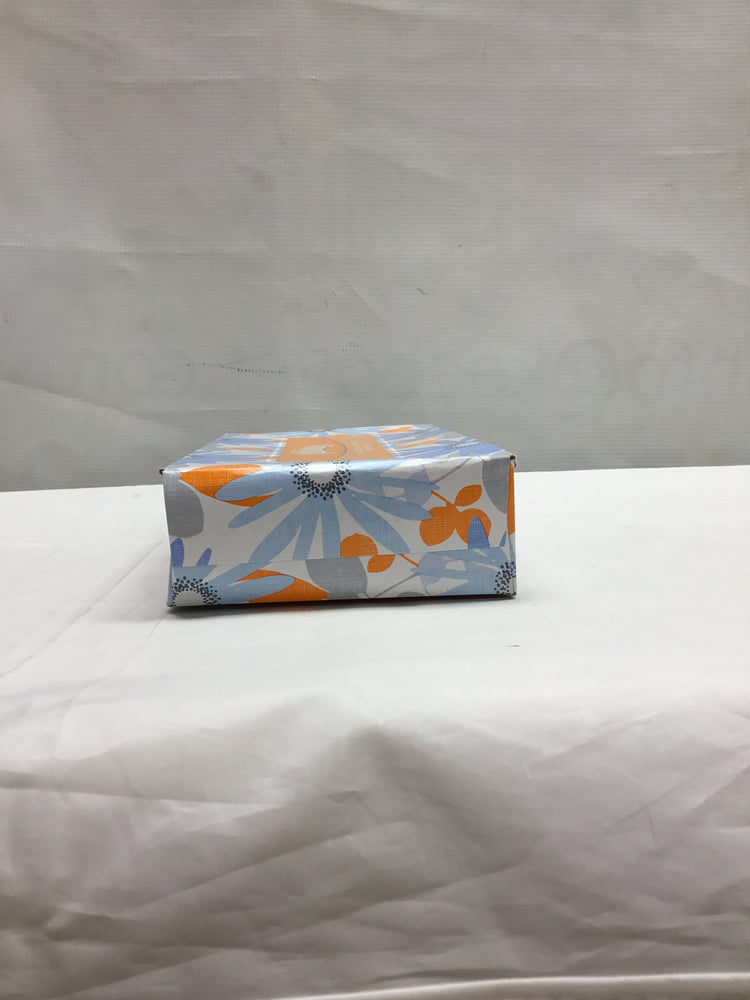 
                  
                    Kleenex Facial Tissues
                  
                