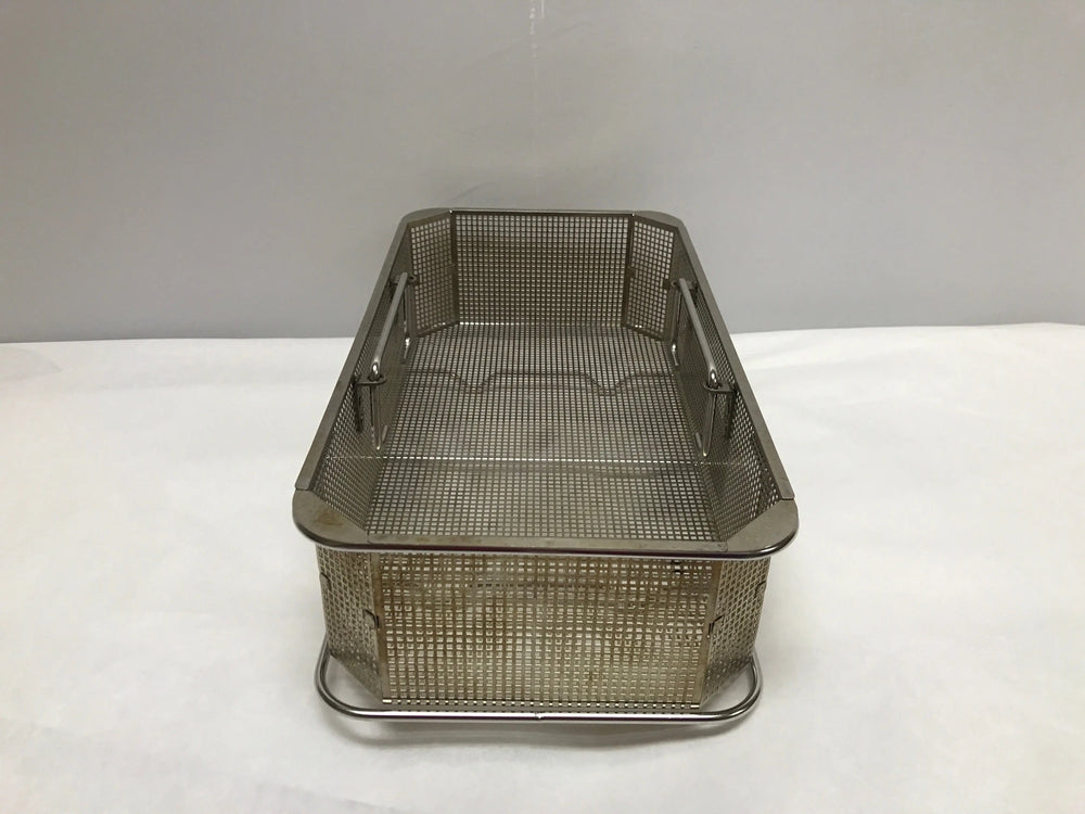 
                  
                    Metal Tray (H: 1 1/2in. L: 7 3/8in. W: 14in)
                  
                