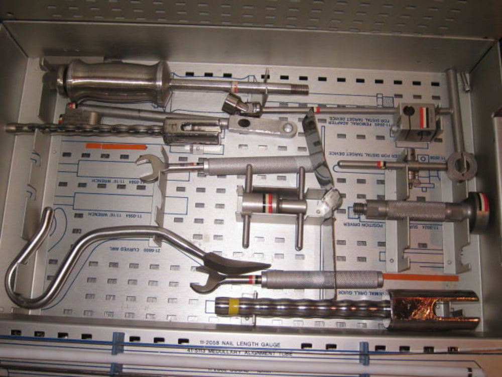 
                  
                    RICHARDS Russell-Taylor Femoral Instrument w/ Tray
                  
                