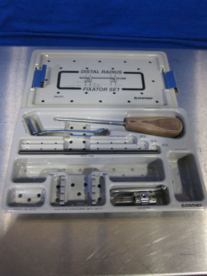 
                  
                    SYNTHES 304.015 Distal Radius Fixator Set
                  
                