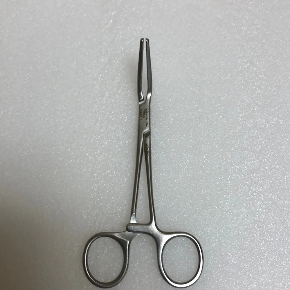 
                  
                    V. Mueller E02 CV5025 Fogarty Clamp Forceps 5 3/4”
                  
                