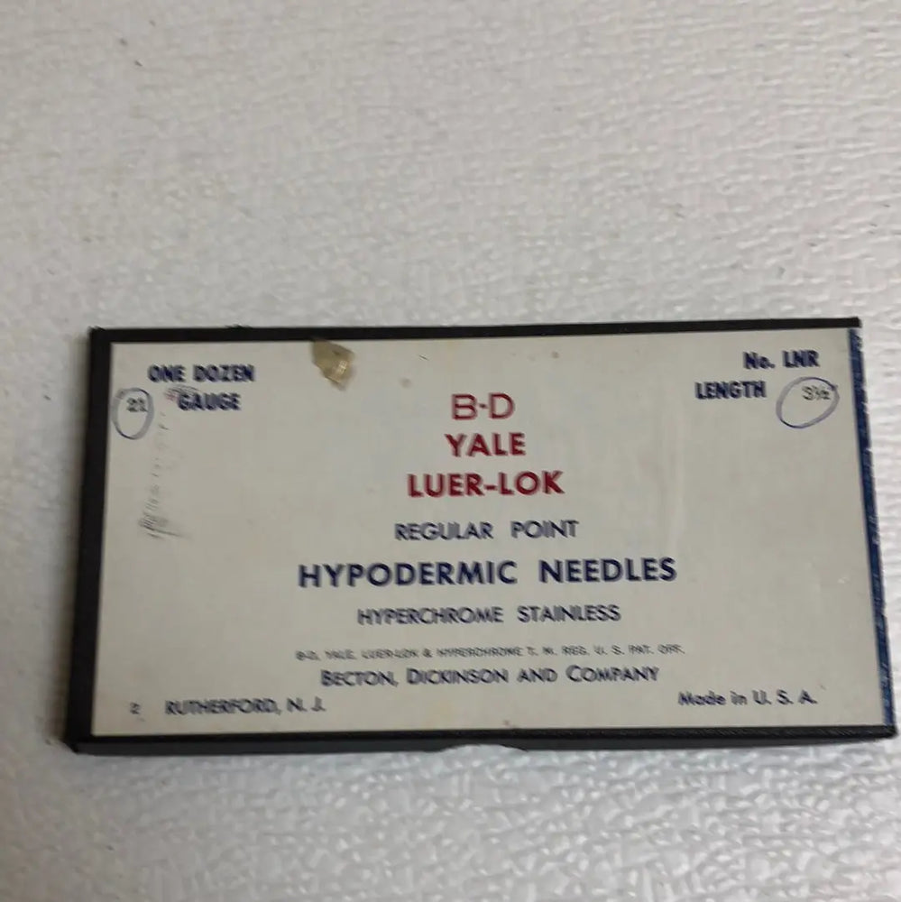 
                  
                    B-D Yale Luer-Lok Regular Point Hypodermic Needles 3 1/2”
                  
                