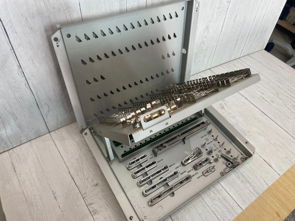 
                  
                    AcroMed VSP Implant Set| KeeboMed
                  
                
