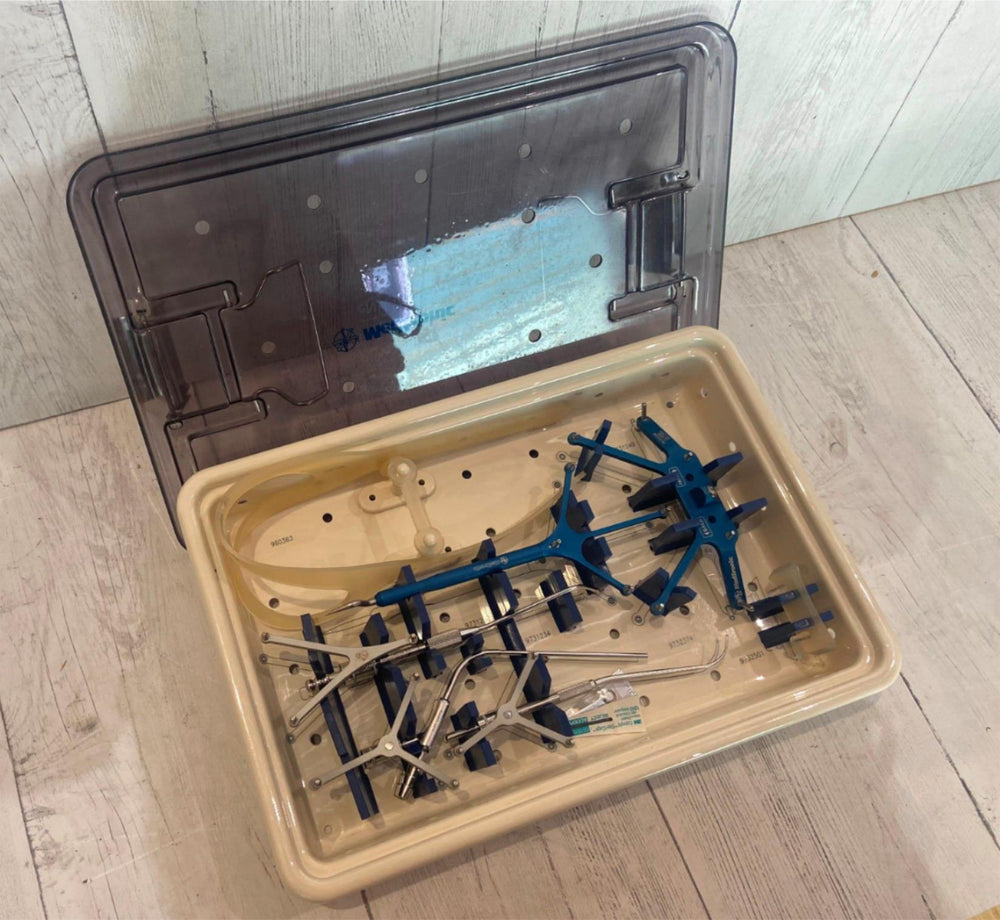 
                  
                    Medtronic eNV Instrument Set 15"x10"x3"
                  
                