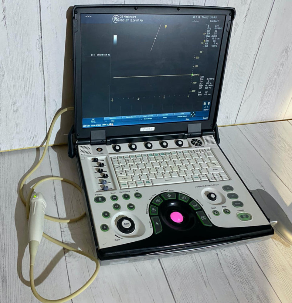 GE VIVID E Portable laptop Ultrasound with phased array probe and CW 2009