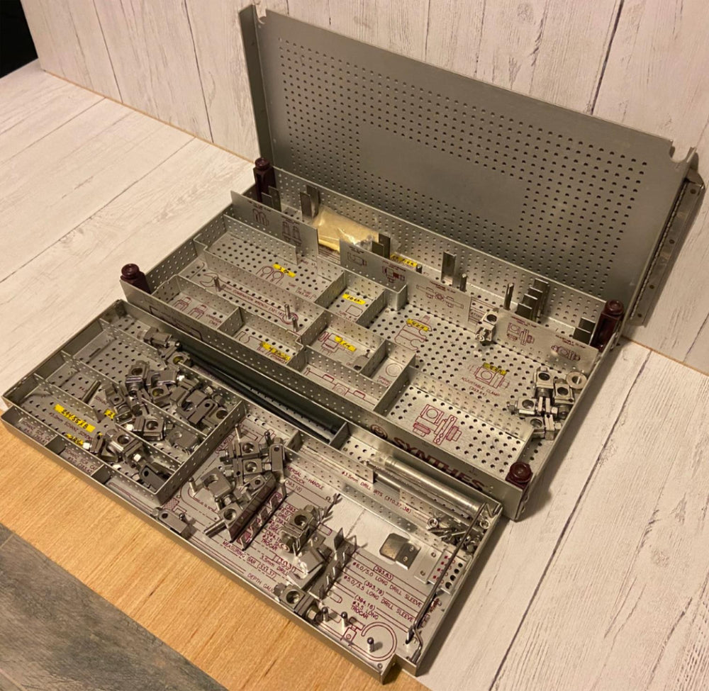 
                  
                    SYNTHES Large External Fixator Set
                  
                