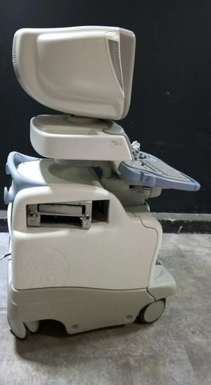 
                  
                    GE LOGIQ 9 ULTRASOUND MACHINE WITH 3 PROBES (M12L, E8C, 9L) 2005
                  
                